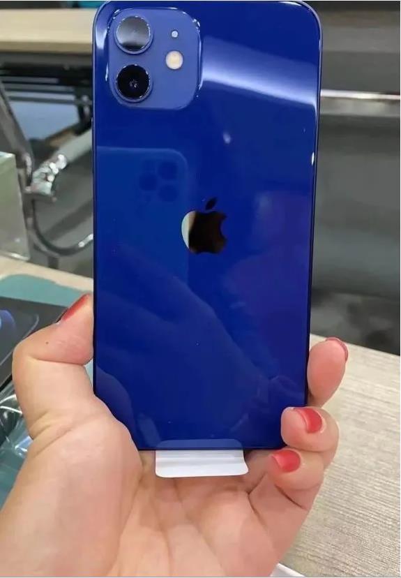 iphone12蓝色版本有多丑网友拆箱后纷纷表示要退单