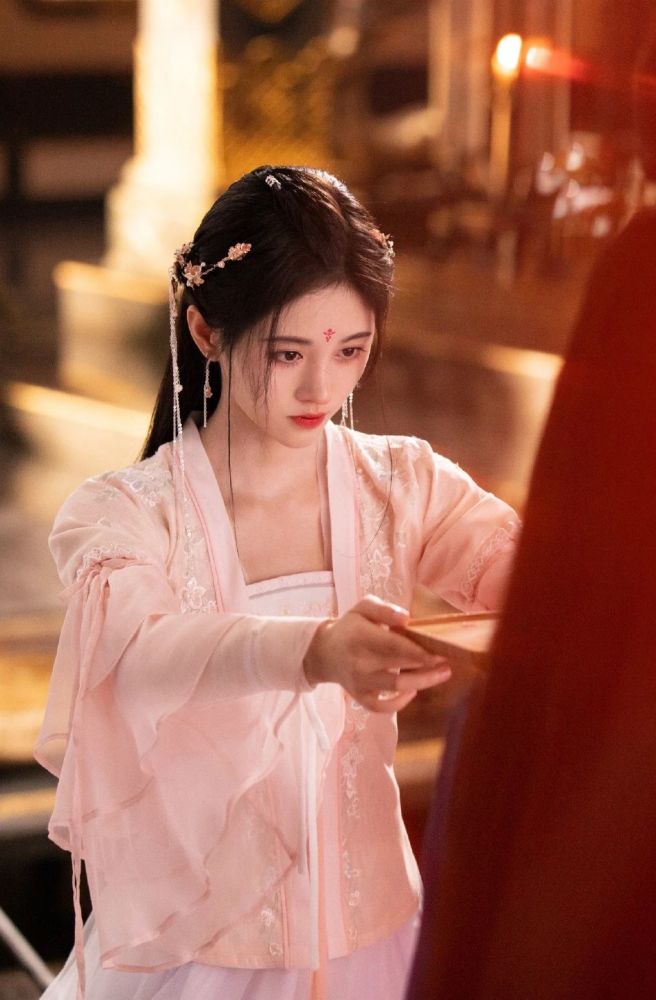 鞠婧祎壁纸第50期:这一次《如意芳霏》的惊喜,你准备好了嘛?