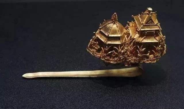 朱厚烨墓出土了一件金簪,震撼了考古界,专家:金簪上的