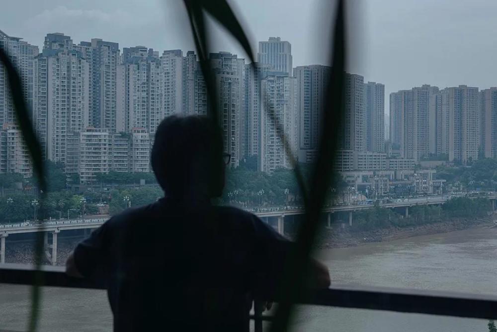 57岁重庆富豪破产做直播，曾身家5亿