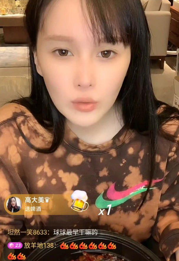 赵本山女儿球球发声,关于全家移民纯属谣言,同时自曝赚钱能力