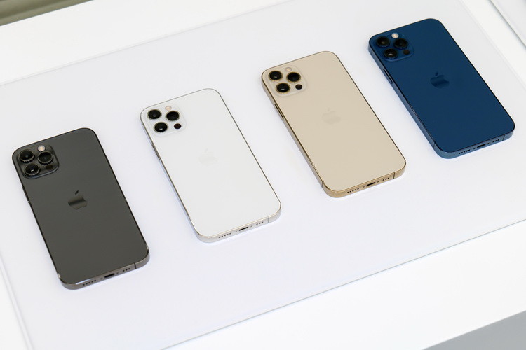 苹果12pro真机图片,苹果12的真实图片 苹果iphone 12/pro真机体验 极轻手感 出色三摄