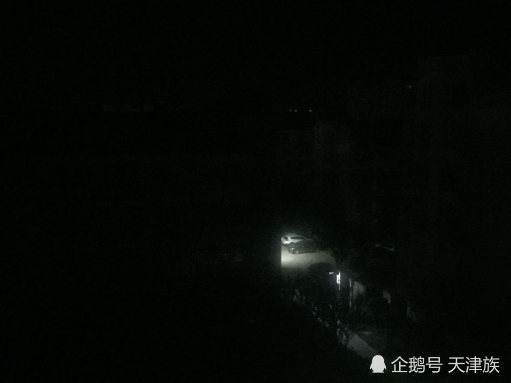 天津这个小区半夜突然停电,一片漆黑