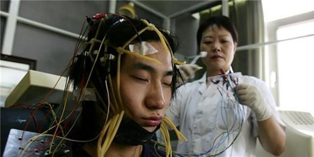 从上央视到万人骂,杨永信电击孕妇至流产是对教育的""