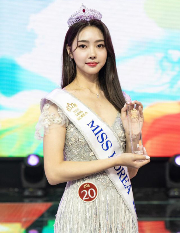 韩国小姐(miss  korea)是一年一度在韩国举办的韩国小姐选美大赛,自