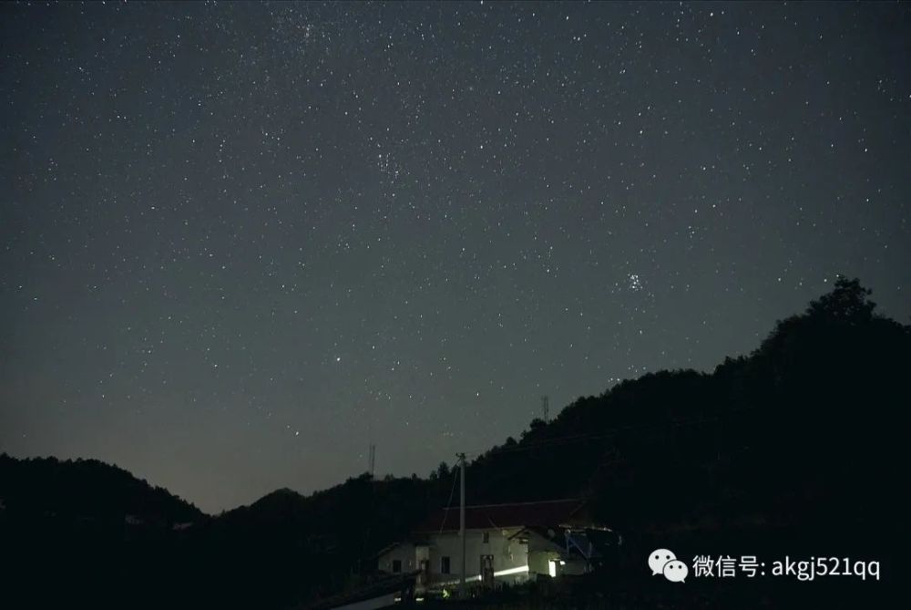 深秋漆黑夜,漫天是繁星,漂亮的星空昨夜的星辰随拍!