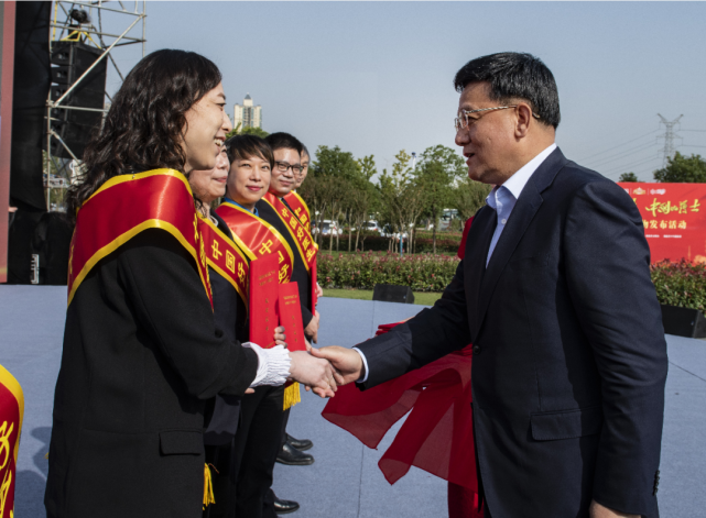 (湖北省人民医院)吴小军,林慧庆,熊芙蓉,赵领超等4人荣获"中国好医生