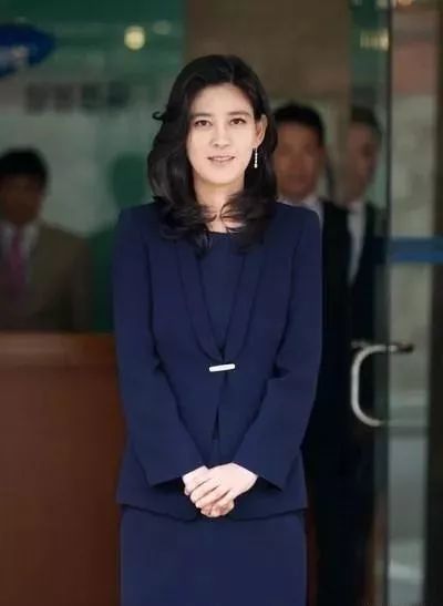 三星长公主李富真被前夫勒索栽赃被亲哥削权也要活出自我