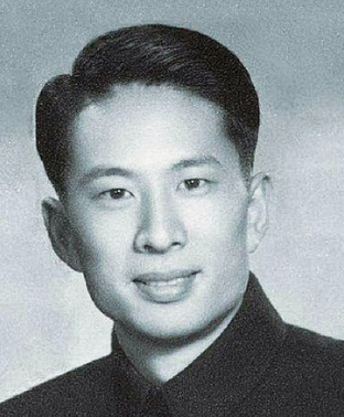 "著名影星"冯喆:49岁死因成谜,妻子不与他合葬