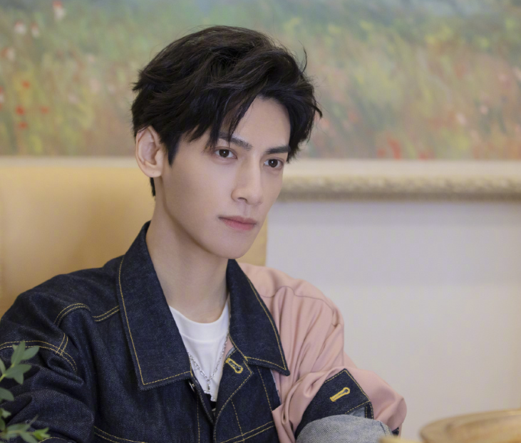 2021年将播现偶剧,罗云熙成毅男主人设美强惨,却遭网友怒斥
