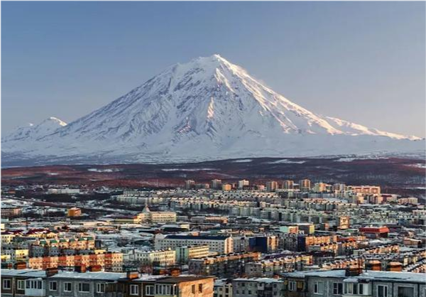堪察加半岛和日本一样大,火山地震也不少,为啥人口只有30万?_腾讯新闻
