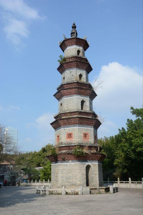 与西湖泗州塔和下角文星塔并列,广东惠州文笔塔
