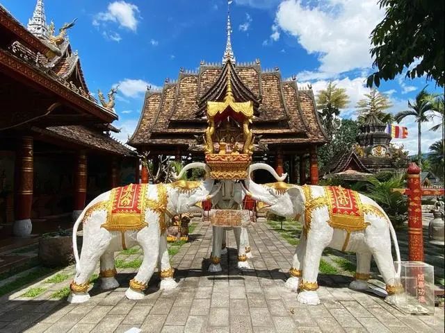 西双版纳傣族园曼春满佛寺缥缈的香火 诵经声 幽静 神秘 祥和