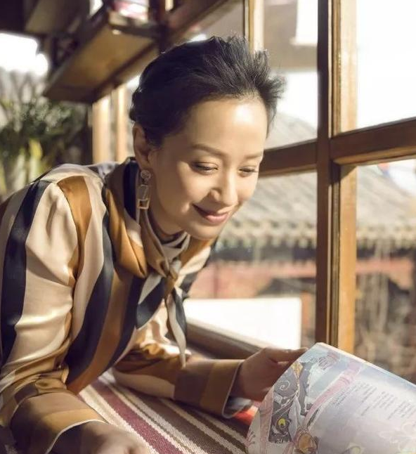 和"海清们"比起来,不红的倪虹洁才最明白40岁女演员的