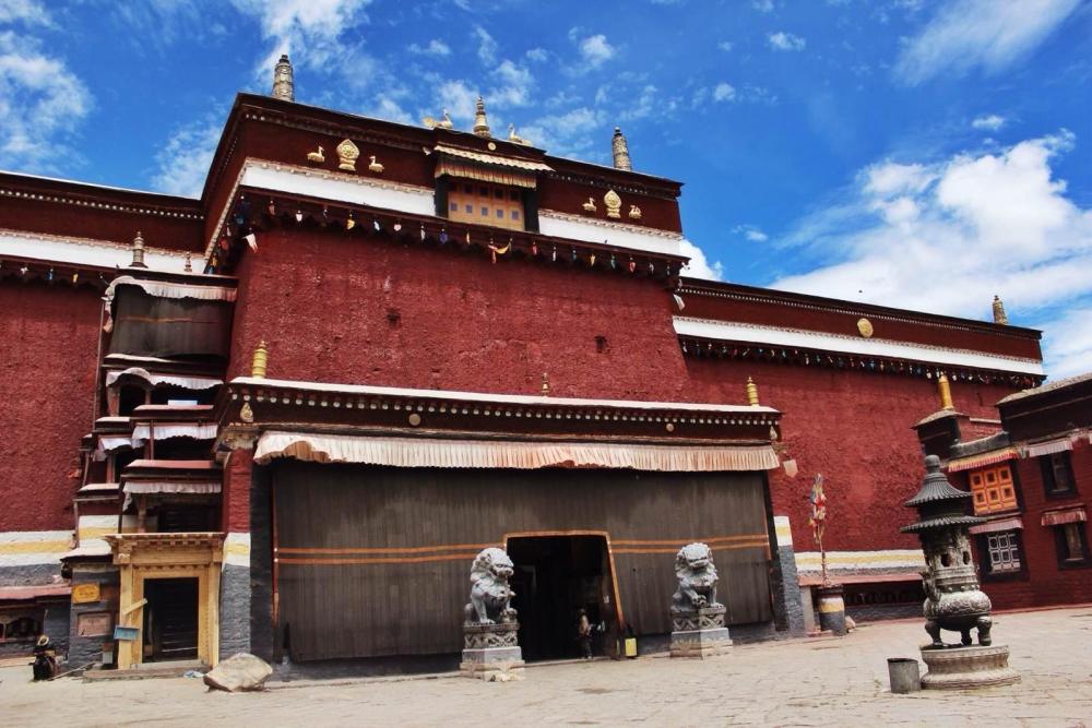 仁布县强钦寺南木林县色吾寺谢通门县索布寺吉隆县贡塘王城遗址昂仁县