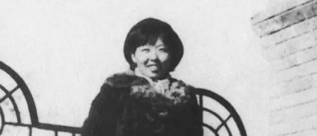 1942年,女作家萧红因病逝世,她的文字,正是她飘荡一生