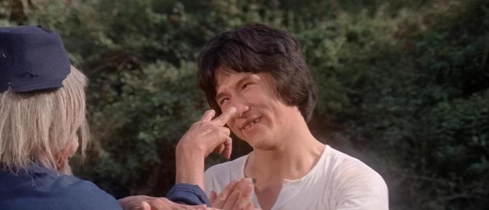成龙虽老但风格还在急先锋可没有传说中的那么差