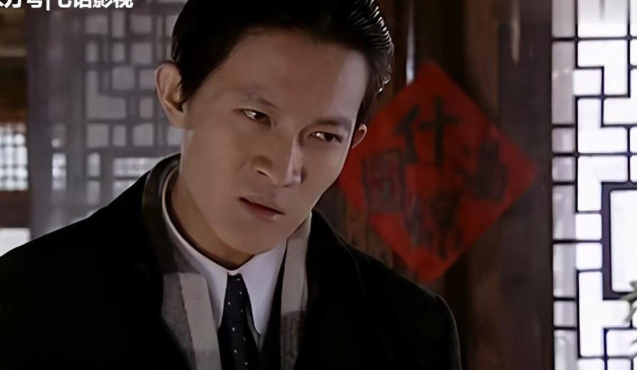 《铁梨花》中的头号恶男张吉安