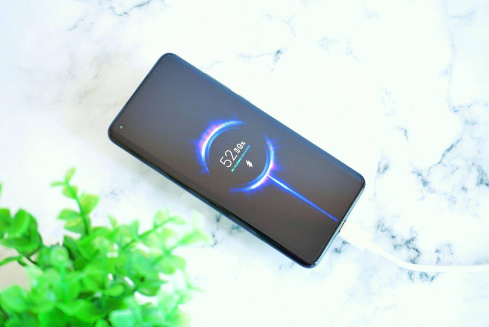 用了就回不去?习惯oppo,小米快充的网友,对苹果12表示崩溃