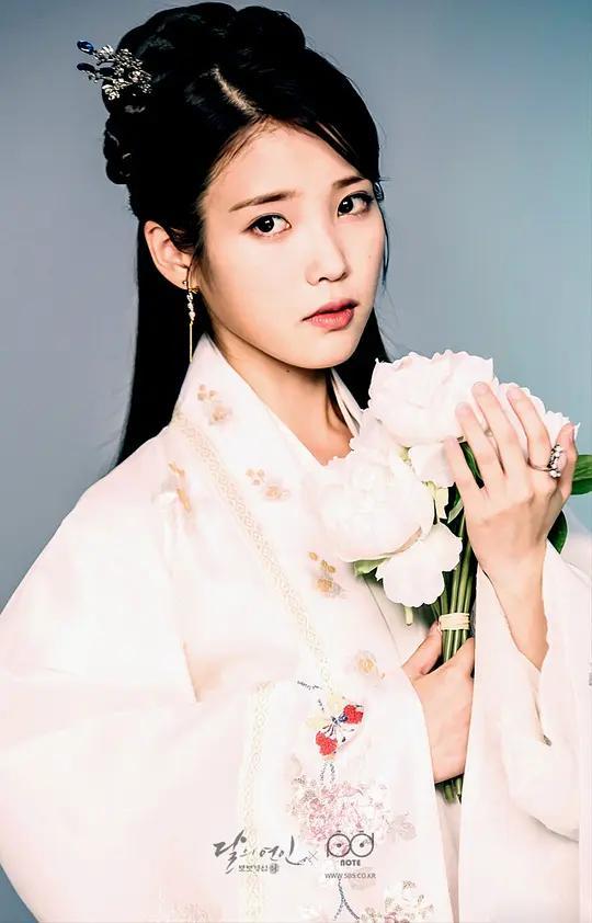 李知恩(iu)主演的电视剧排行榜