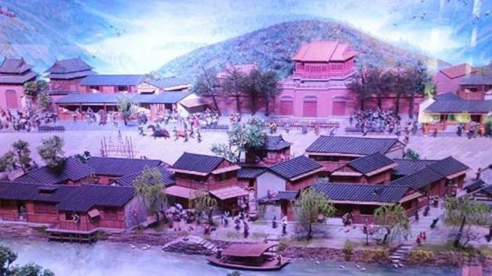 中国古代封建王朝的都城,为何从西一直往东迁移?其实在追龙!