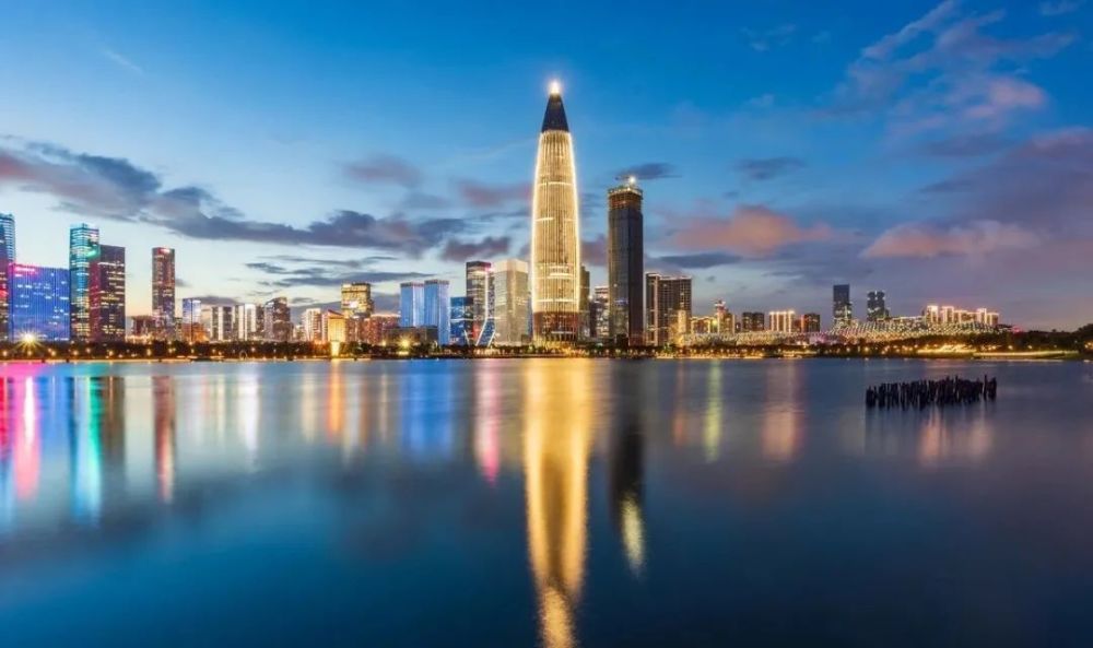 深圳经济总量相当于四个厦门_厦门经济特区对比图