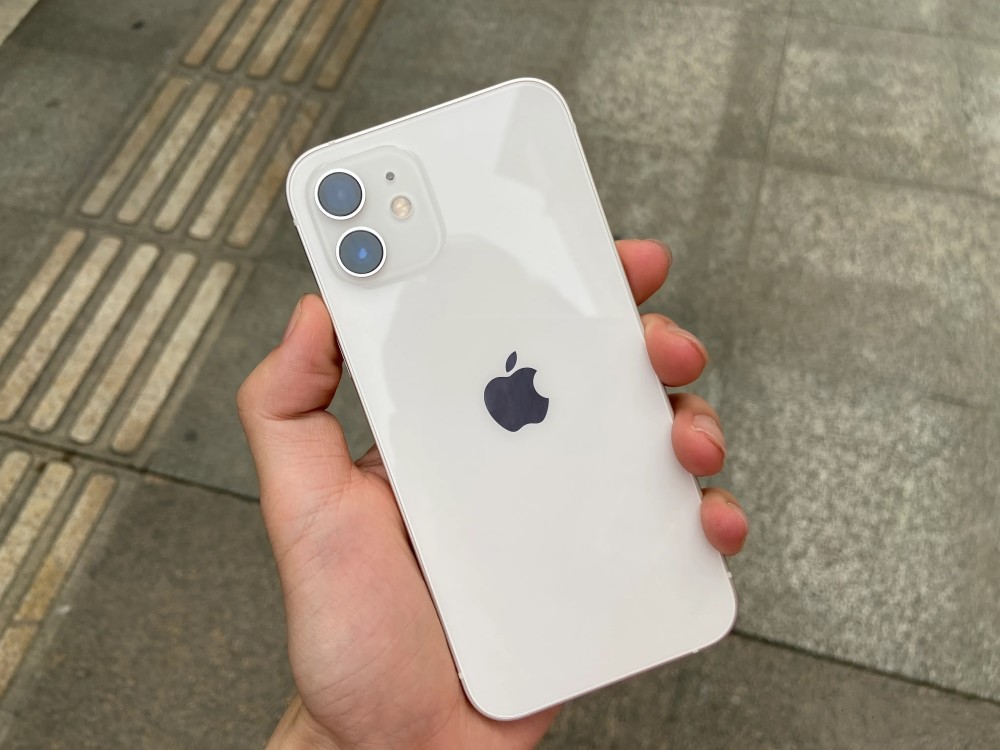 iphone12上手好几天了,分享我的真实体验感受,优缺点很明显!