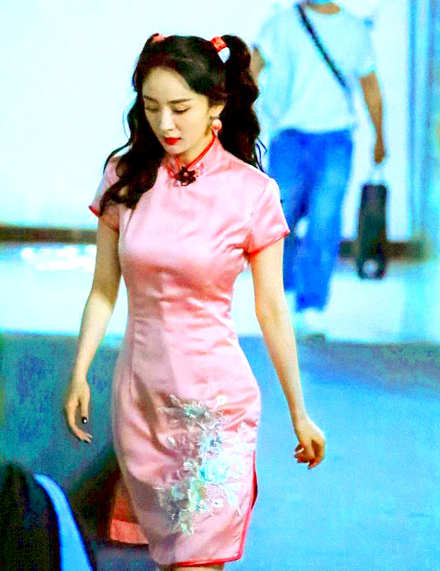 女星们穿上旗袍:虞书欣烂漫,杨幂自信,刘亦菲优雅,孙俪从容