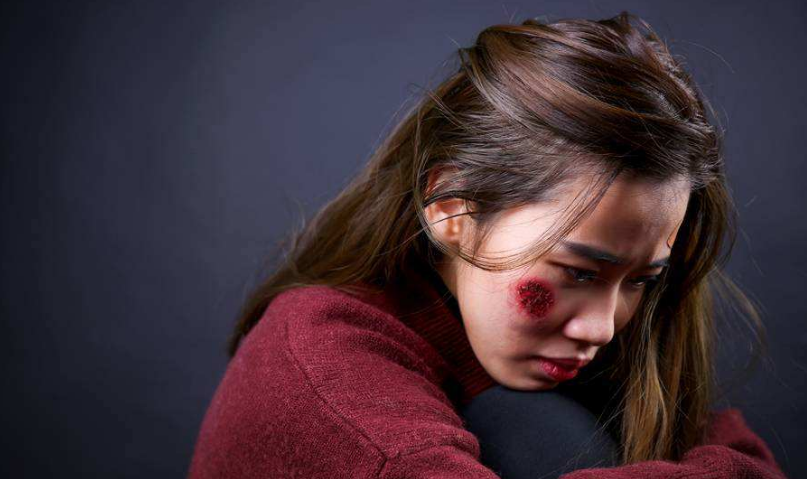 家暴妆重现江湖毁掉无数中国女孩后她们哭着也插翅难逃