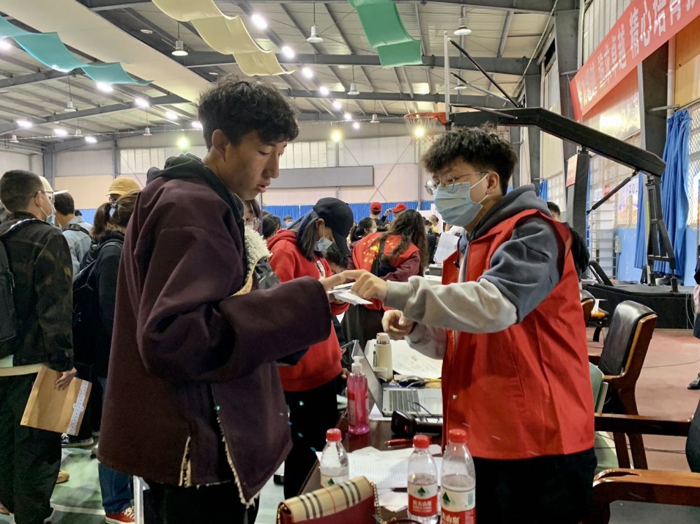 2020阿坝州各县GDP_阿坝州地图