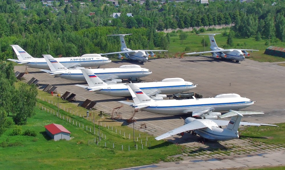 4架伊尔-80和2架伊尔-76sk