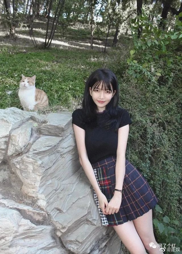 "百万网红某宝直播暴露真容?"甜心美少女秒变"大妈"