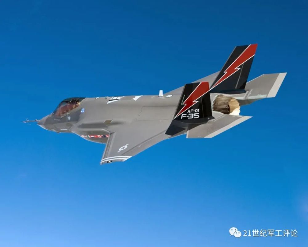 2009年1月14日,第一架生产型f-35a(编号af-01)首飞.