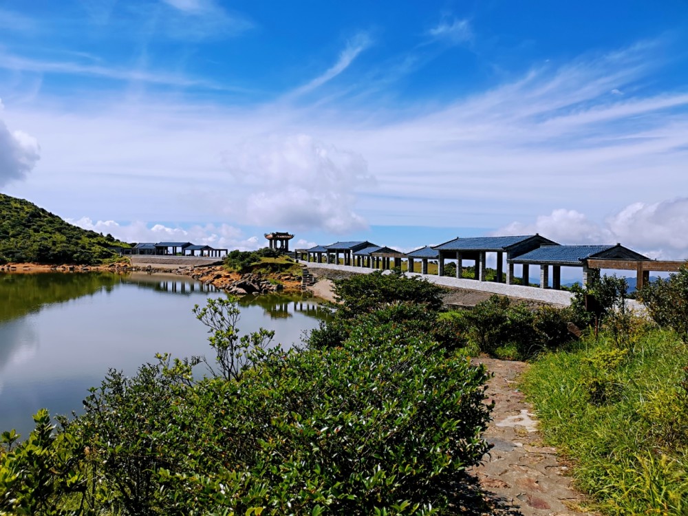 凤凰天池景观,位于广东省潮州市潮安区凤凰镇凤凰山脉