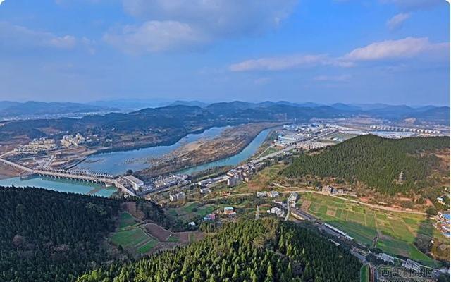 四川遂宁市经济总量_四川遂宁市的王双风(3)