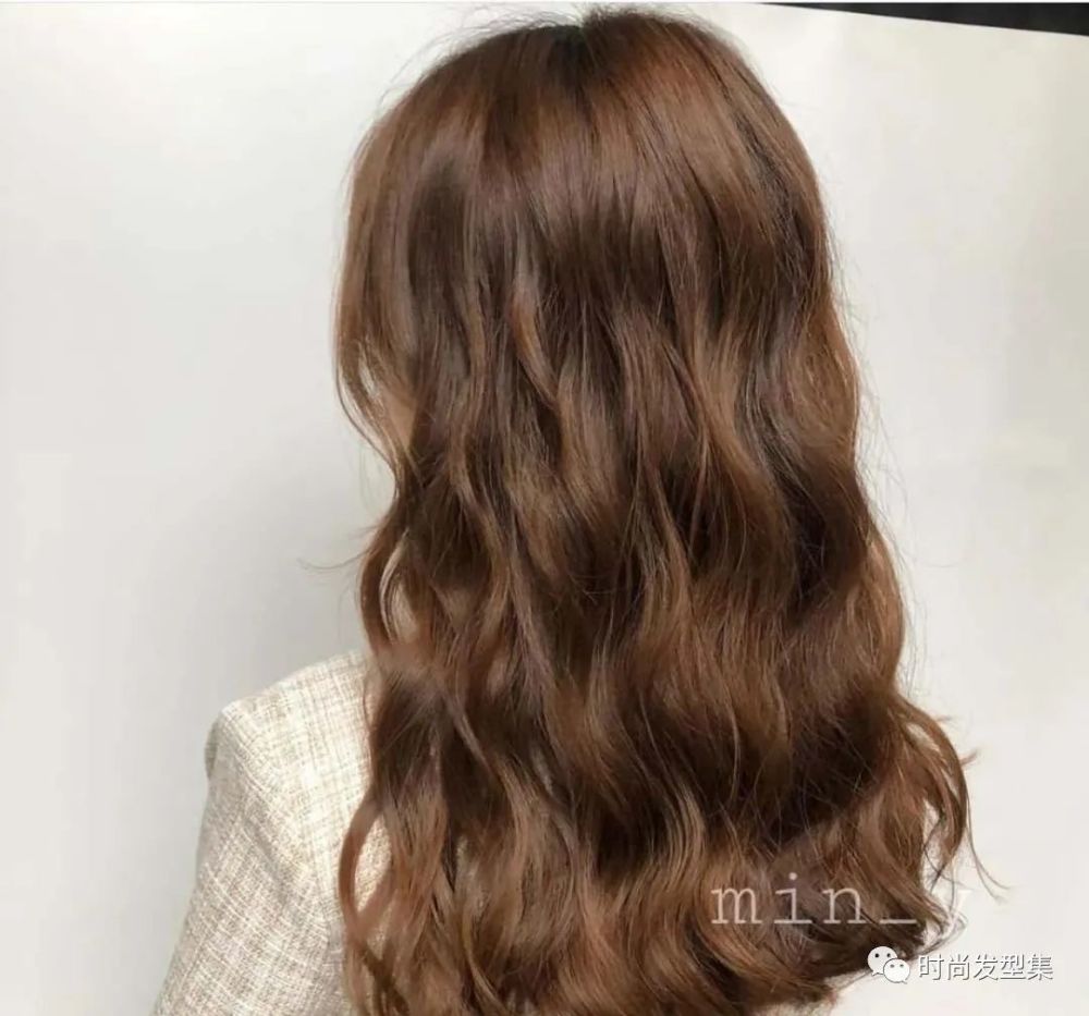 90后老阿姨适合烫"莴笋娃娃烫"