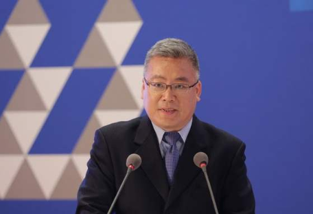 央视主持人王世林:工作29年从不化妆,妻子是才女也是同行