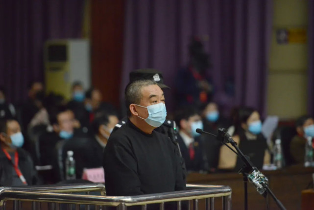 受贿687万元 洪雅县原副县长获刑十年半