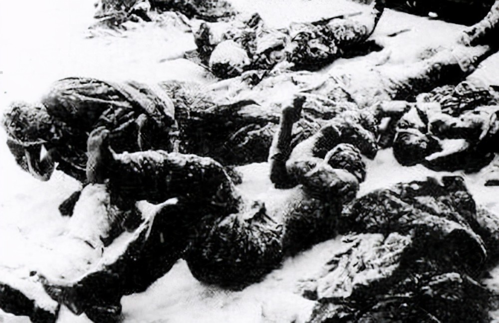 抗美援朝冰雕连,129名志愿军冻成冰雕,仍保持举枪射击