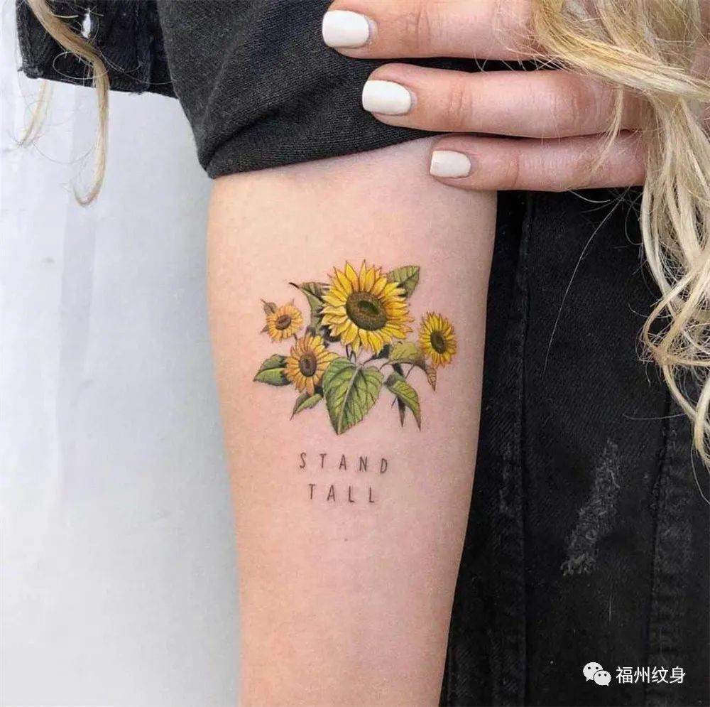 向日葵纹身—是对梦想,对生活的热爱的象征
