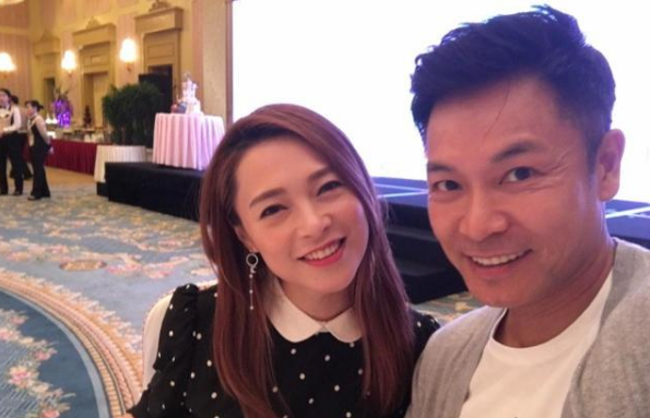 近照脸部僵硬笑不动,还撞脸二龙湖张浩_腾讯新闻