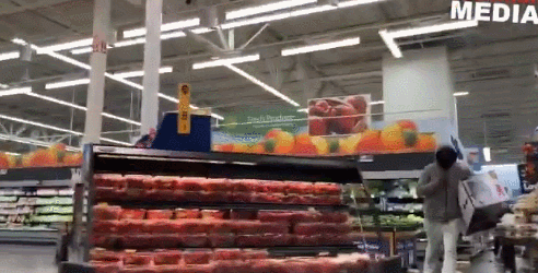 大选日可能要乱囤粮买纸疯抢枪支商场封店自保还有人跑乡下了