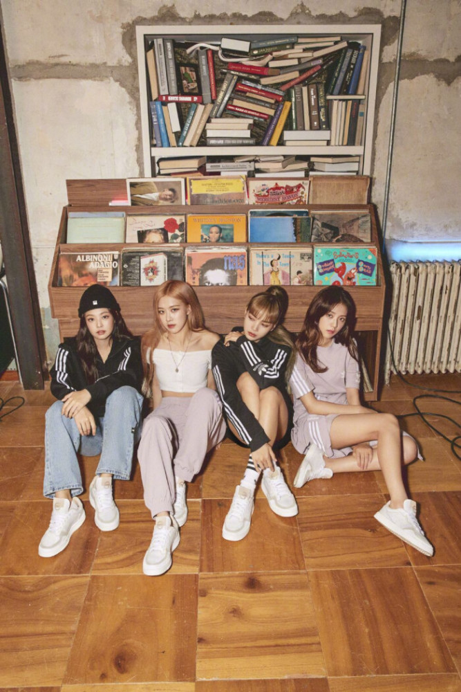 blackpink壁纸四人神仙,blackpink团体壁纸高清 blackpink四小只 真是有颜值有才华!我说是四个神仙女孩没人反对