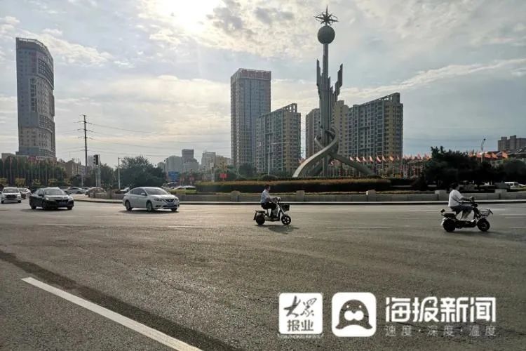 改造前的东昌路,光岳路转盘