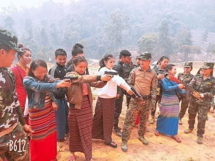 缅甸南掸邦军女兵的军旅生活