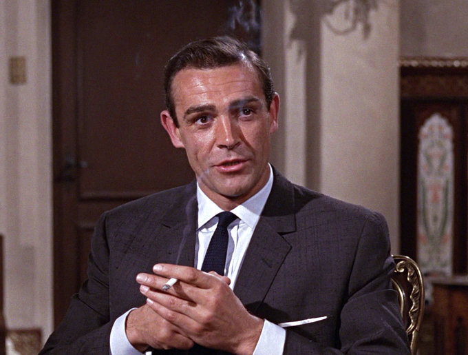 英国著名演员 六次扮演007而著称