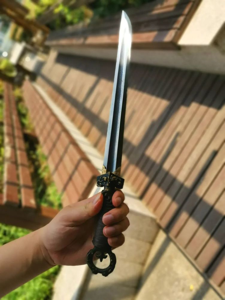汉代最强的近战冷兵器——红檀木环首刀