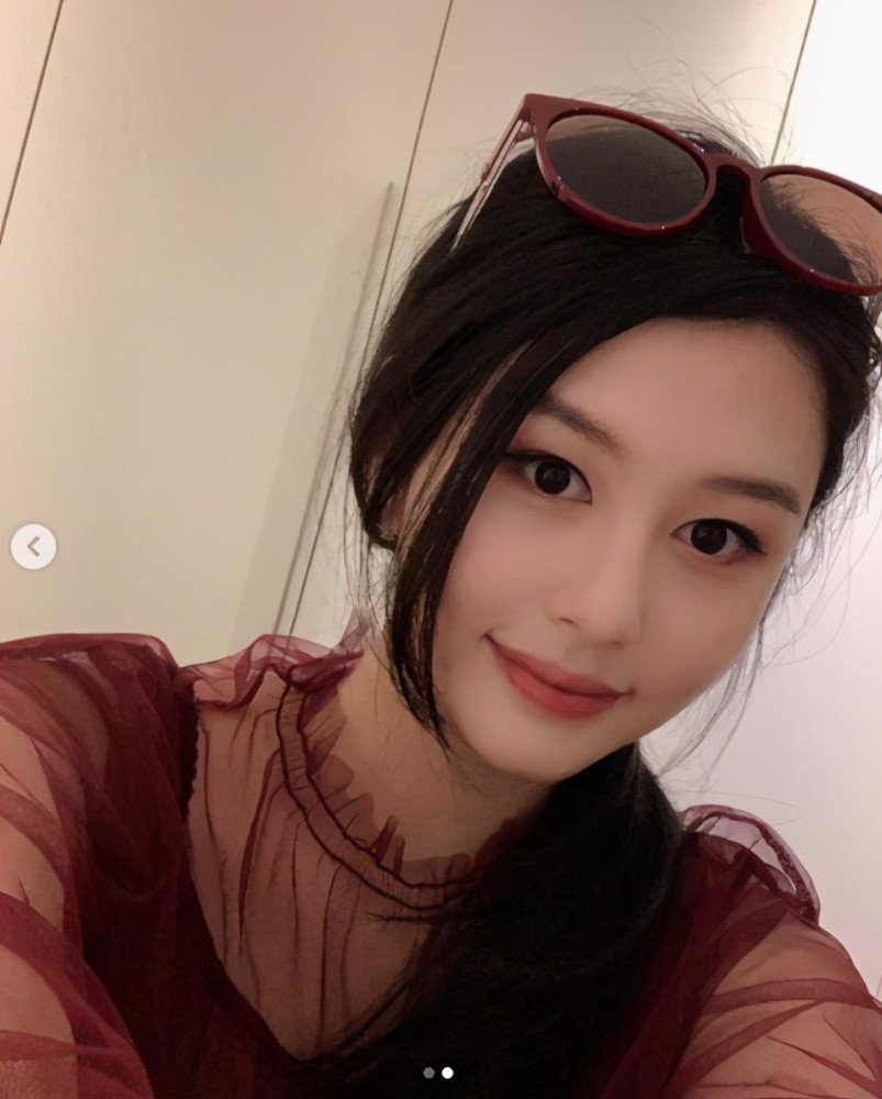 三世同堂邱淑贞一家六口家庭聚餐长女沈月性感靓丽细女活泼