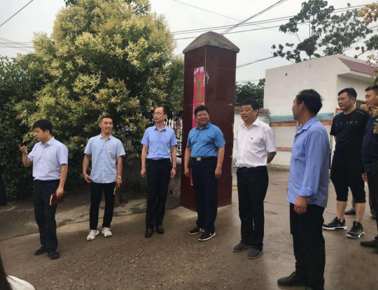 用心帮扶脱贫路来时不忘颂党恩