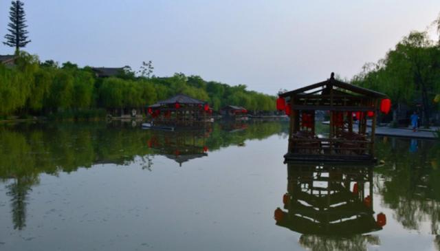 gdp一千亿是什么概念_一千亿一克陨石图片(2)